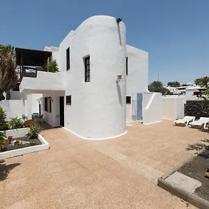 awesome-solarium-villa-in-puerto-del-carmen-beach.puertodelcarmen-hotels.org/